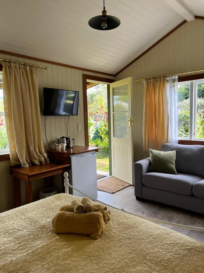 Hotel Wisteria Way à Opononi Extérieur photo